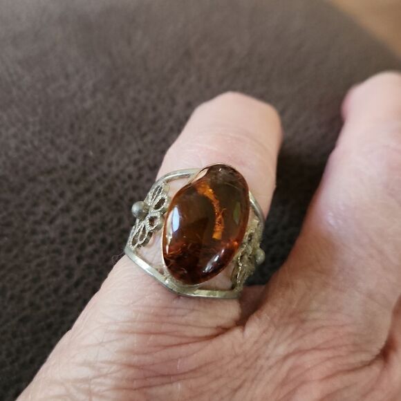 Baltic Amber silvertone ring size 6 1/2 from Lithuania - Picture 8 of 9